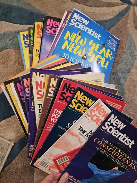 Photo of free New Scientist Magazines - a lot (W5) #1