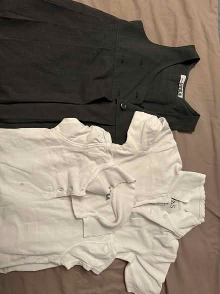 Photo of free Girls clothes 4-5 yo (Ruislip) #4