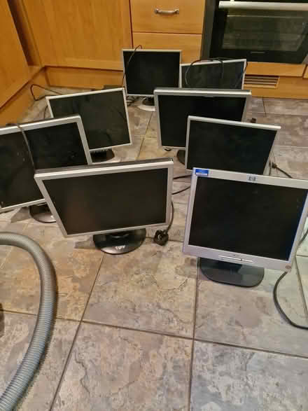 Photo of free PC TV Monitors (Croydon) #1