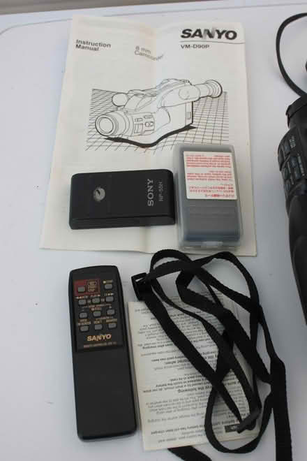 Photo of free Sanyo VHS camcorder - Pick up SR2 (Leechmere SR2) #3