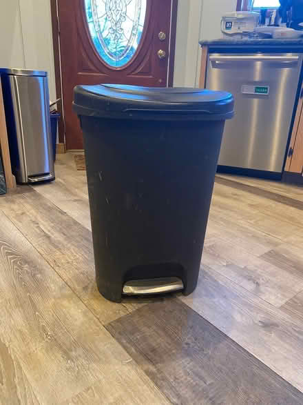 Photo of free Trash can (southeast Denver) #1