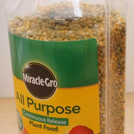 Photo of free plant food, Miracle-Gro pellets (Levenshulme M12) #1
