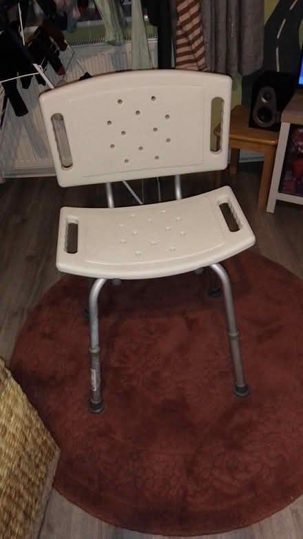 Photo of free Shower seat. BR5 (St Mary Cray, BR5) #1