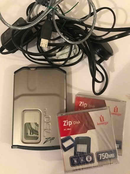 Photo of free 750 Zip drive (Steyning central) #1