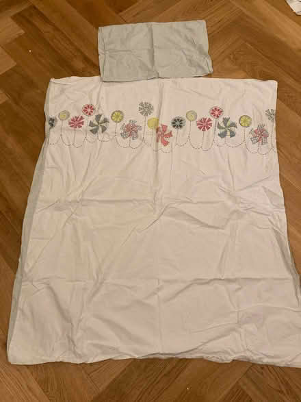 Photo of free Cotsized duvet cover and pillowcase (Summertown OX2) #1