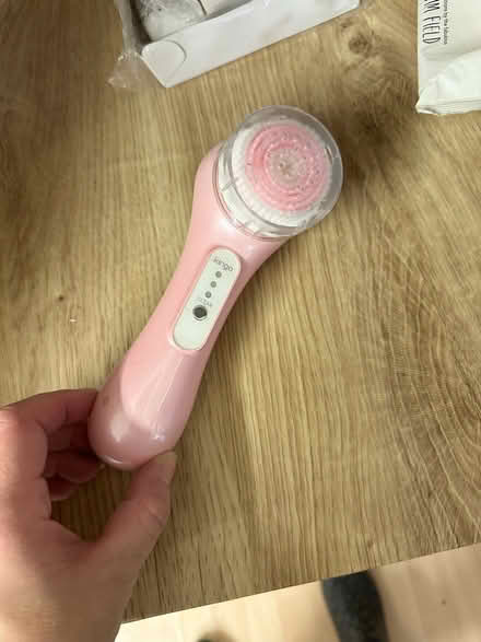 Photo of free Electric facial brush (SW9) #1