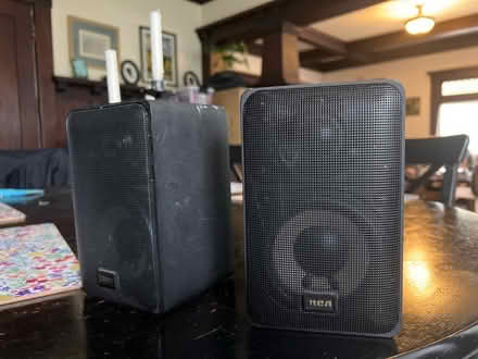 Photo of free Pair of RCA speakers (Country Club Park/Mid City) #3