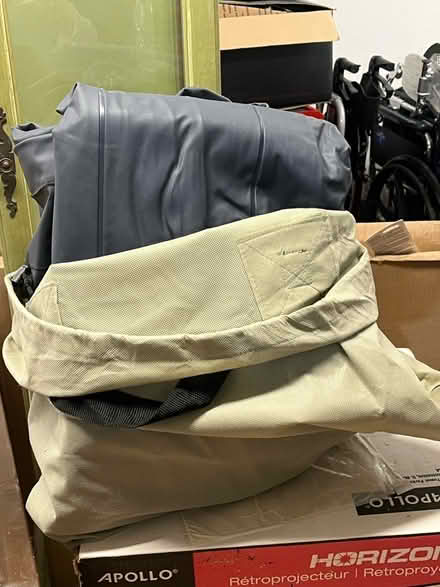 Photo of free Queen size air mattress (Seaford, NY) #2