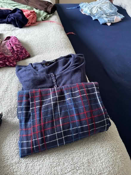 Photo of free Cloths (Senacre) #3