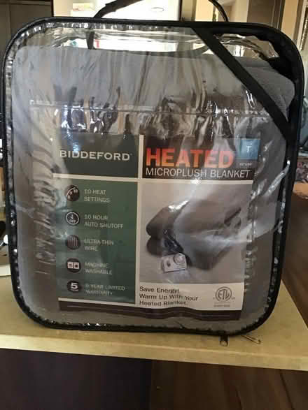Photo of free Heated blanket (Yonge and Sheppard) #1