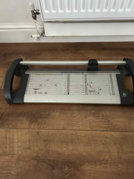 Photo of free Paper guillotine (L15) #1