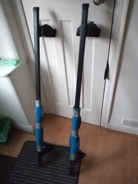 Photo of free Halfords Roof Bars (Sale M33) #1