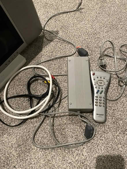 Photo of free TV Sharp LC-20B6U-SM (West Annapolis) #2