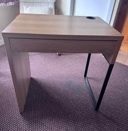 Photo of Small desk (Dun Laoighaire) #1