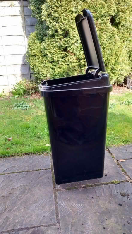 Photo of free Medium black bin with spring lid (LS15 Cross Gates) #1