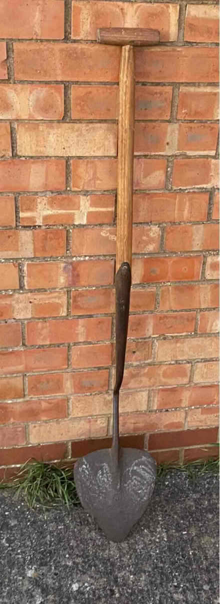 Photo of Turf Lifting Spade (Two Dales DE4) #1