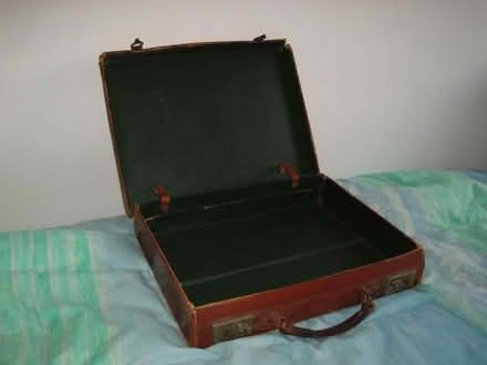 Photo of free Collectors' item: vintage leather briefcase (Holmer Green HP15) #2