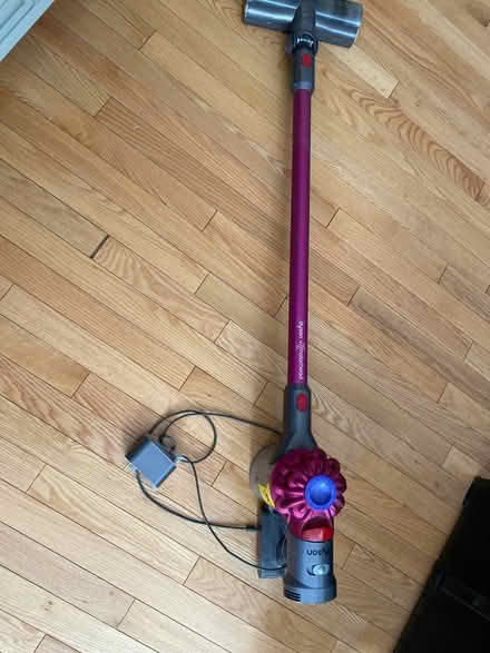 Photo of free Dyson v7 Motörhead (Friendship Heights) #1