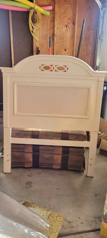Photo of free Twin headboard (Woodridge near Lemont and 83rd) #1