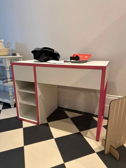Photo of free Kids desk (W11) #1