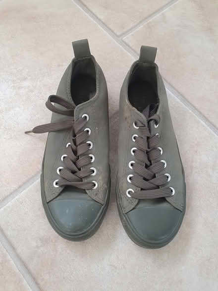 Photo of free Green pumps size 3 (Rushden NN10) #1