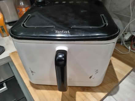 Photo of free Tefal air fryer (Carshalton) #2