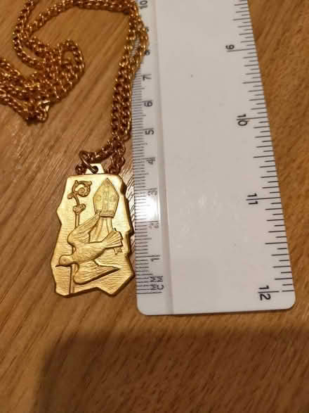 Photo of free Medallion with Catholic imagery (De Parys MK40) #1