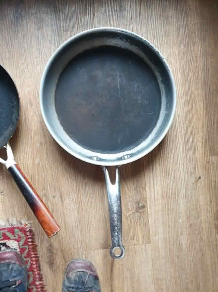 Photo of free Heavy iron frying pans (Sherwood Nottingham NG5) #2