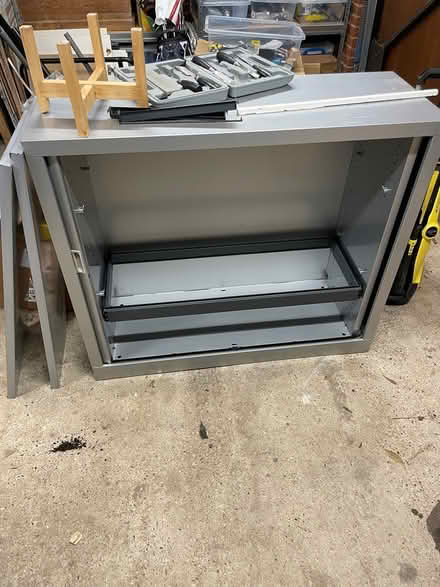 Photo of free File shelf (Farnham Royal) #2