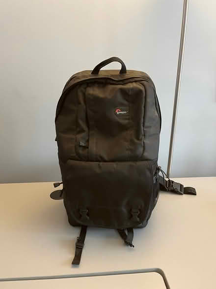 Photo of free Lowepro Fastpack 350 camera bag (Streetsville) #3