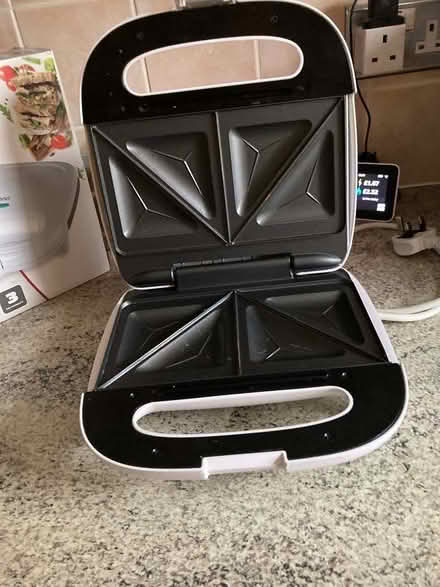 Photo of free One sandwich toaster (Ponders End EN3) #2