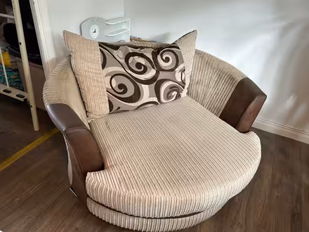 Photo of free Swivel/live chair (Alvaston DE24) #1
