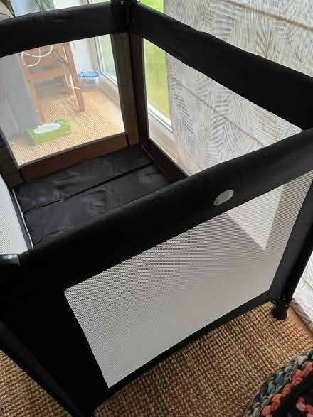 Photo of free Red kite travel cot (EN5) #1