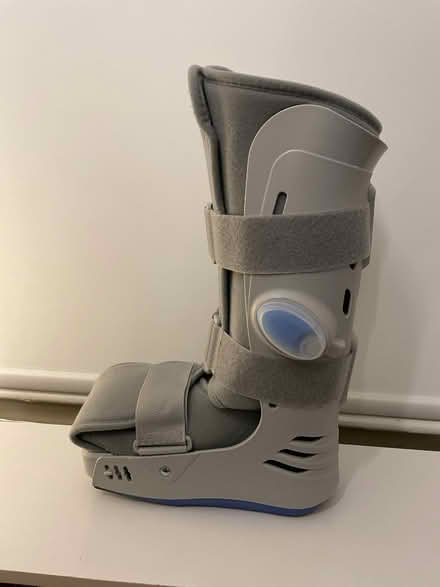 Photo of free Medium NHS sprained ankle support boot, Highbury N5 (Highbury New Park N5) #1