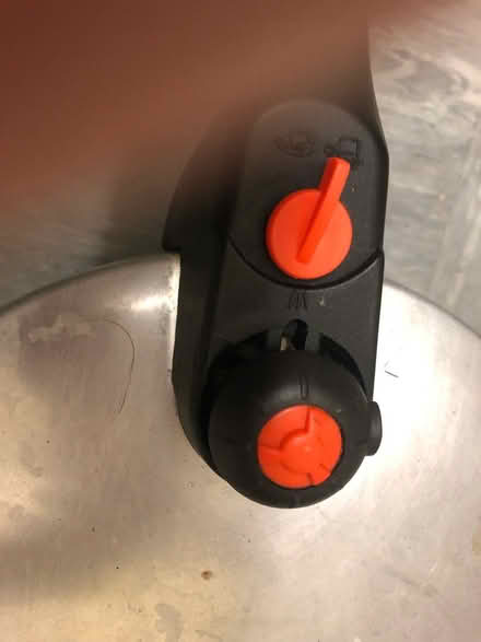 Photo of free pressure cooker for repair (Brixton station) #2