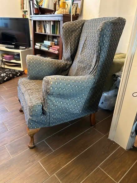 Photo of free Wing arm chair vintage (Canton, CF5) #4