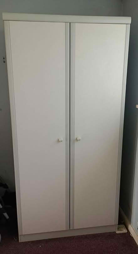 Photo of free Single wardrobe (DE4 Matlock) #3