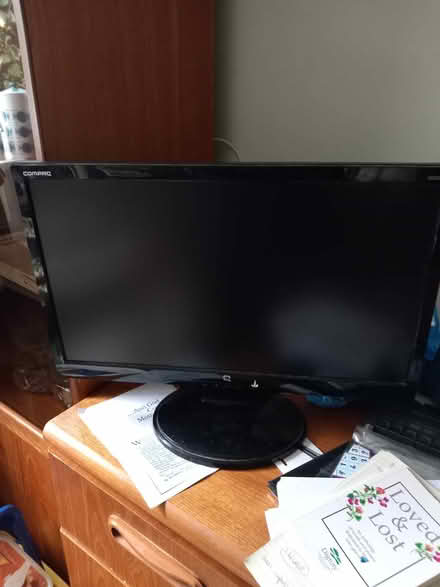 Photo of free 21" screen (centre Banbury OX16) #1