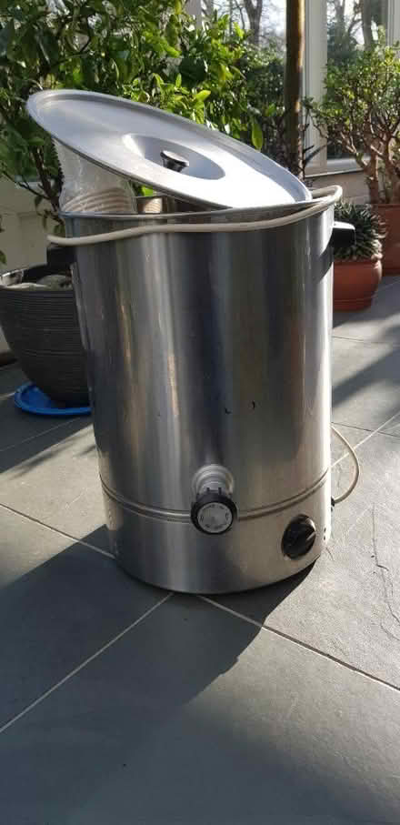 Photo of free Large Tea Urn (HP10) #1