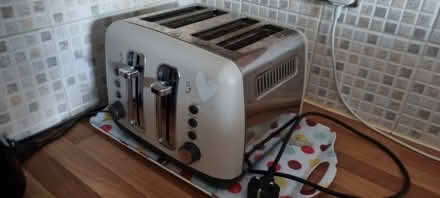 Photo of free 4 slice toaster (Saltney CH4) #1