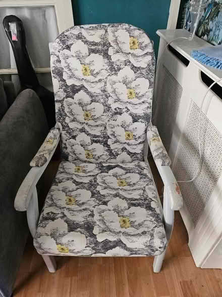 Photo of free Single chair. (Caversham Heights RG4) #1