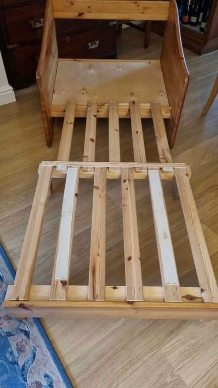 Photo of free Stompa Chair/Bed (GU11) #4