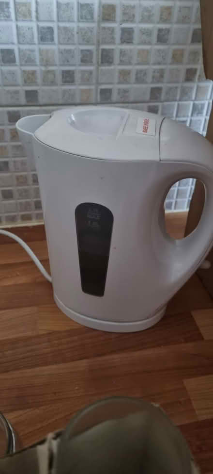 Photo of free Basic kettle (Saltney CH4) #1