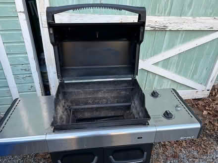 Photo of free Weber Spirit E210 gas grill (Swarthmore) #2