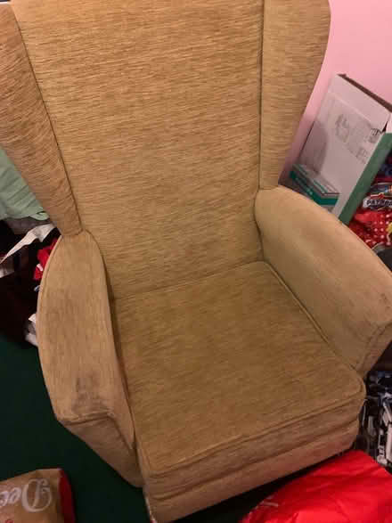 Photo of free Rocking chair (BD13) #4