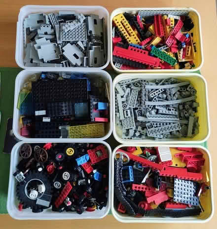 Photo of free Various Lego Bits & Pieces (Lower Earley RG6) #1