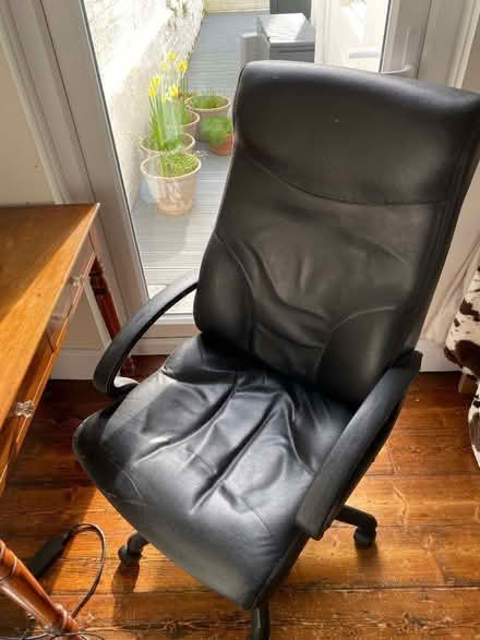 Photo of free Swivel / office / gaming chair (Aldrington BN3) #1