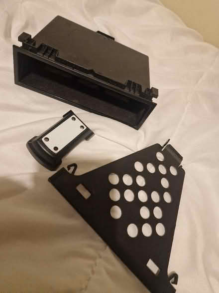 Photo of free VW Golf console (E1 Tower Hamlets) #3