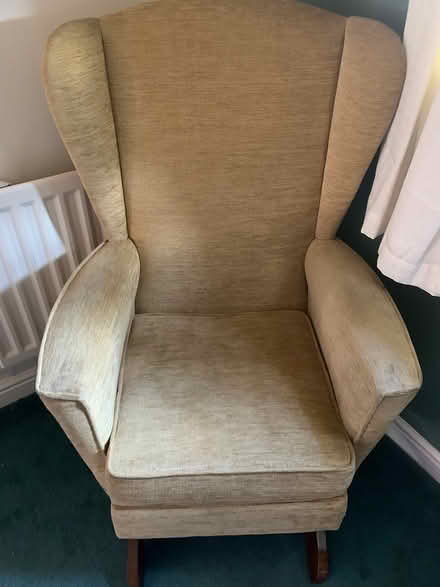 Photo of free Rocking chair (BD13) #2