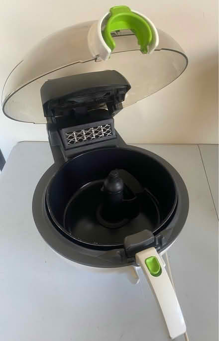 Photo of free Air Fryer (West wickham) #3